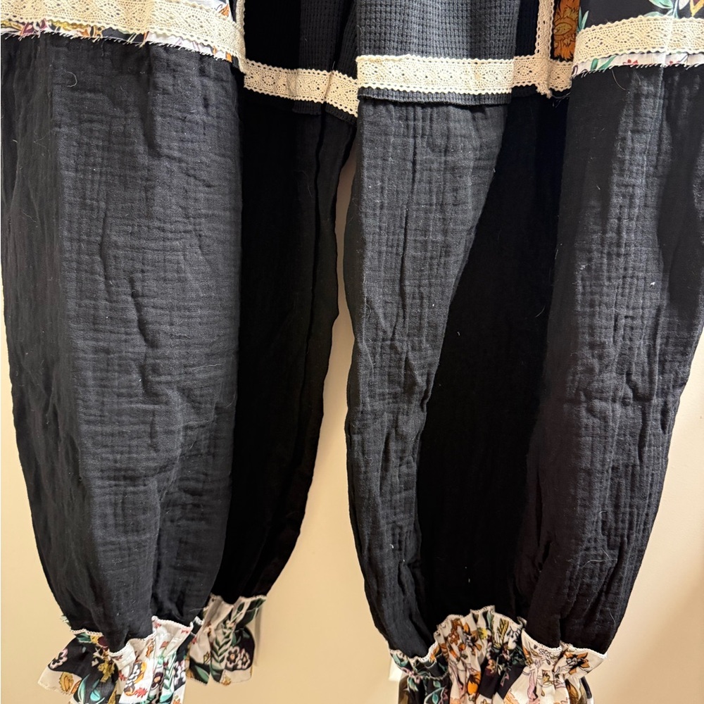 NWOT POL Black Floral Patchwork Pants With Ruffled Waist - Picture 13 of 14